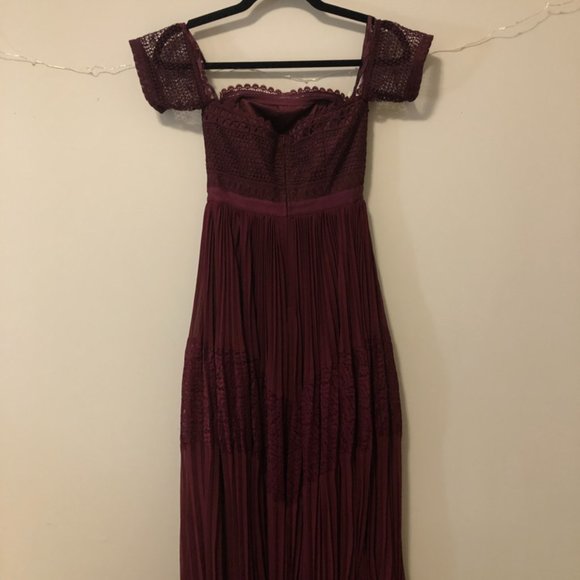 ASOS midi length lace dress in burgundy - Picture 2 of 3